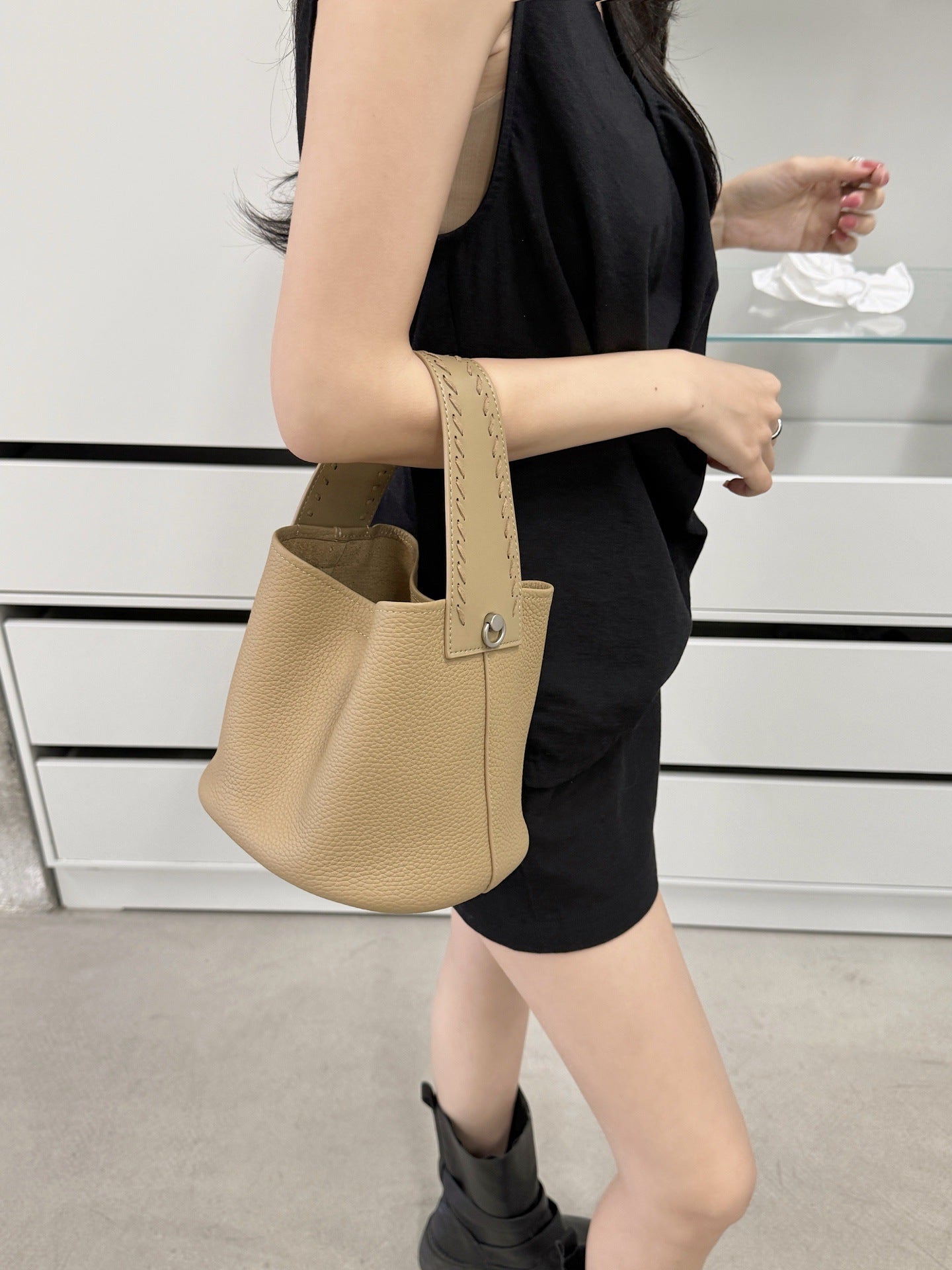 Women's Wide Strap Underarm For Trendy Cross Bucket Bags