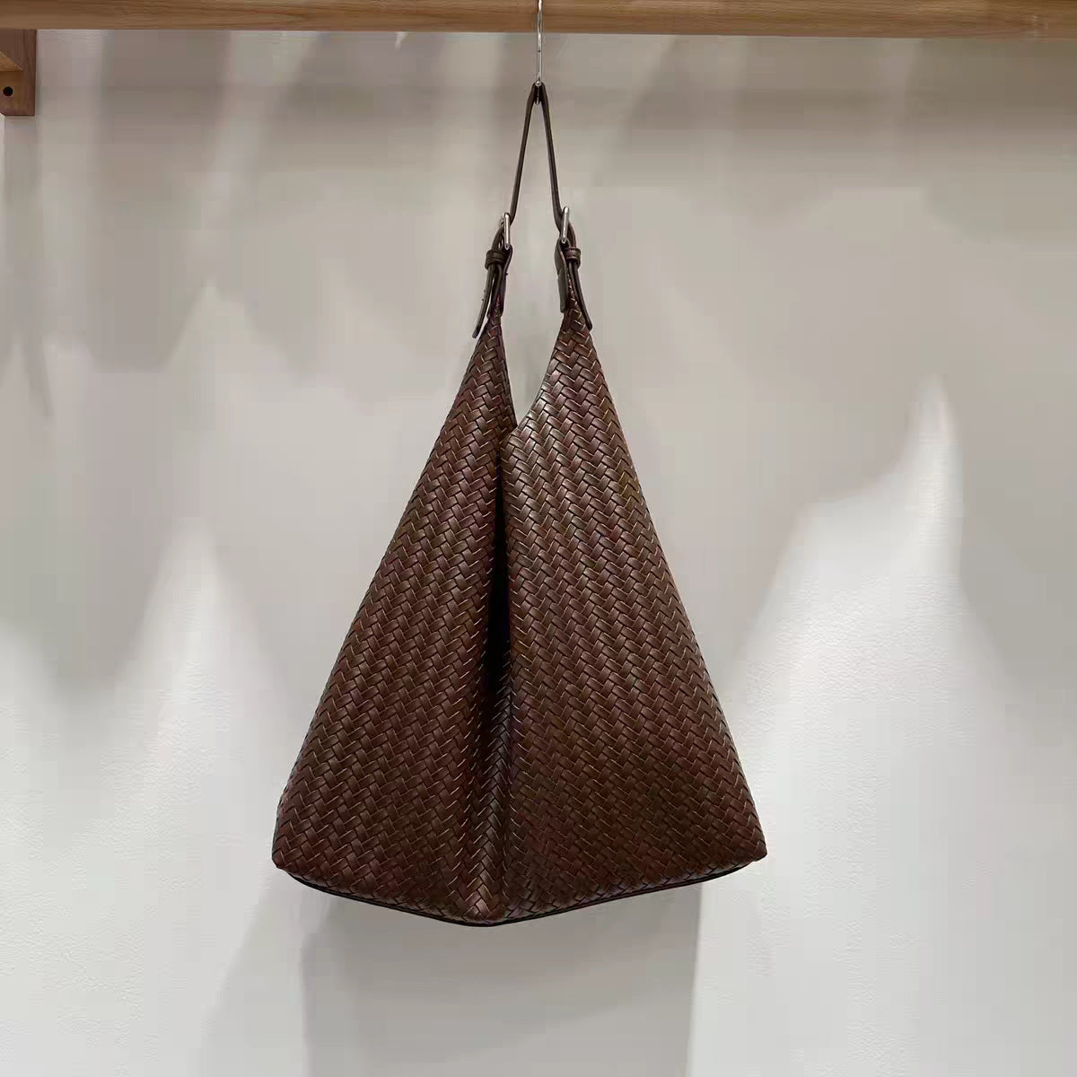 Women's Fashionable Soft Leather Woven Large Capacity Bags