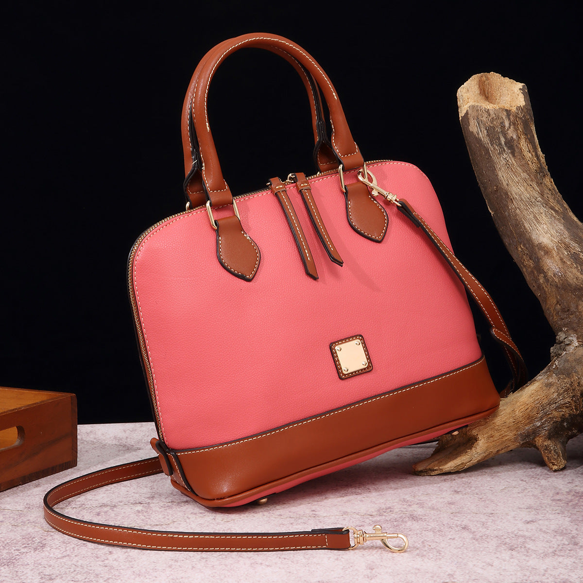 Women's Holding Color Matching Lychee Pattern Leather Women's Handbag