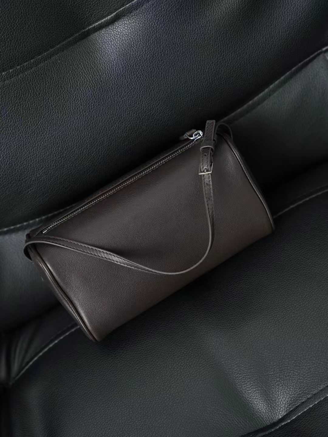 Women's First Layer Cowhide Pencil Message Simple Women's Leather Bag