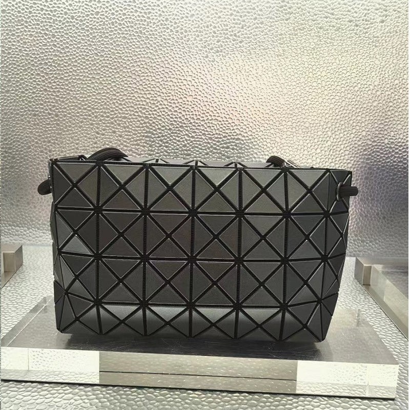 Women's Rhombus Drawstring Life Geometric Fashion Simple Bags