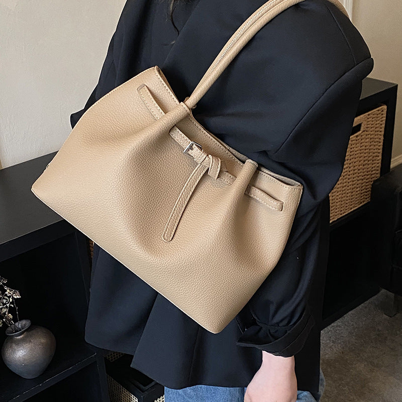 Women's Large Capacity Commuter High Sense Retro Women's Messenger Bag