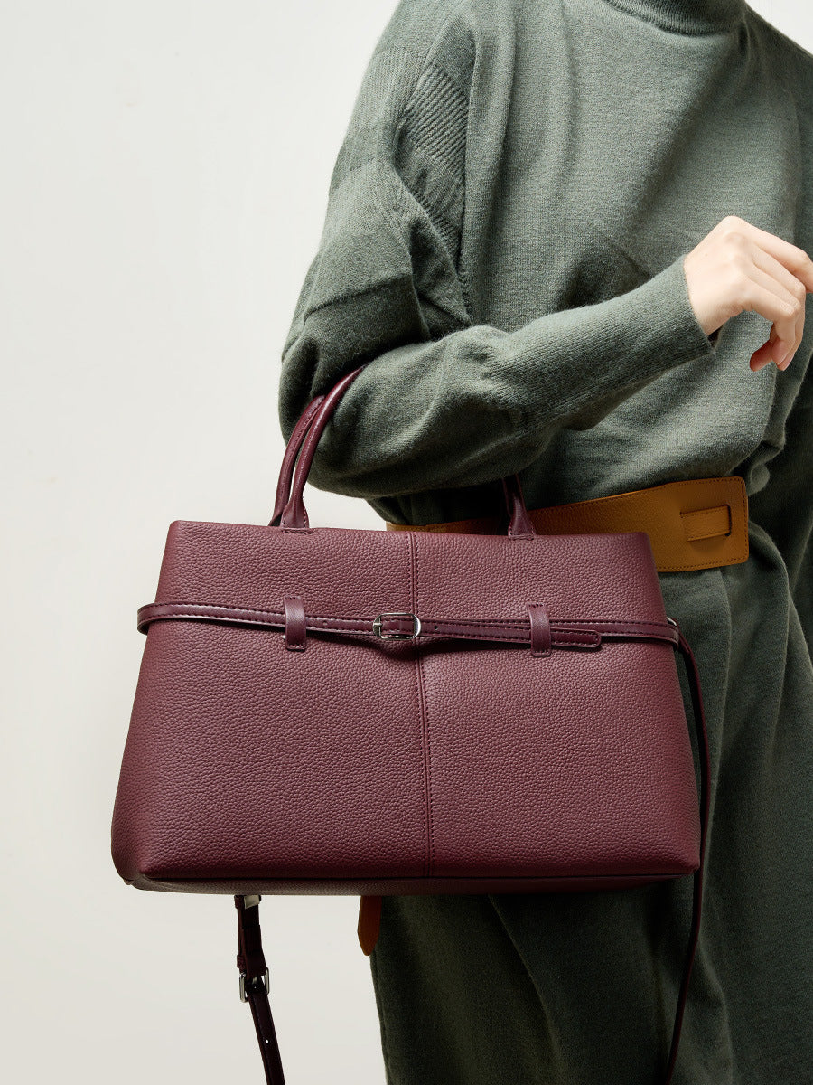 Women's High-grade Leather Large Capacity Commuter Women's Messenger Bag