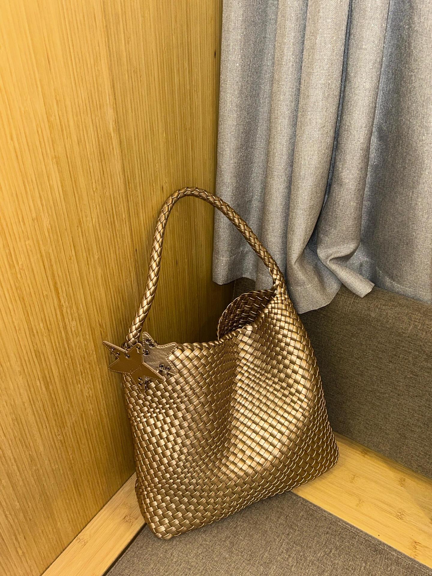 Women's Gun Champagne Woven Large Capacity High-grade Tote Bag