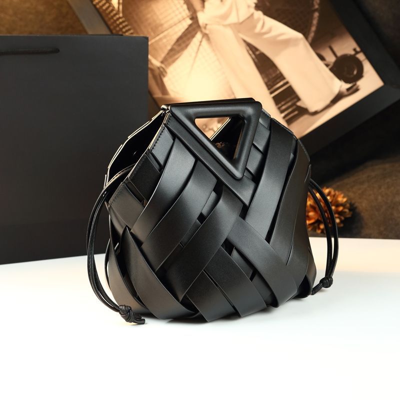 Women's Vegetable Basket Genuine Leather Woven Hollowed Women's Handbag