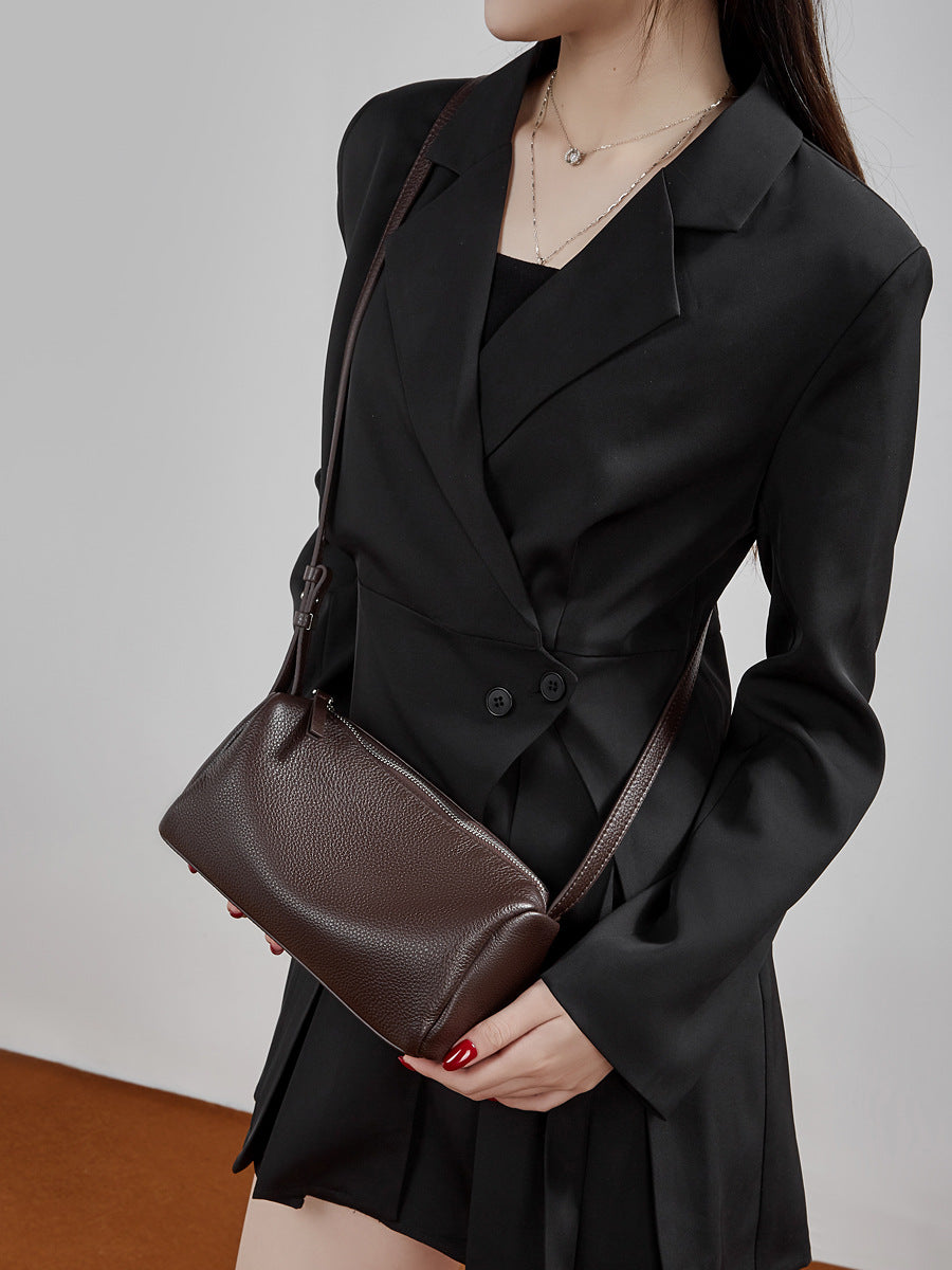 Women's Fashionable Underarm Round Hand Carrying Women's Messenger Bag