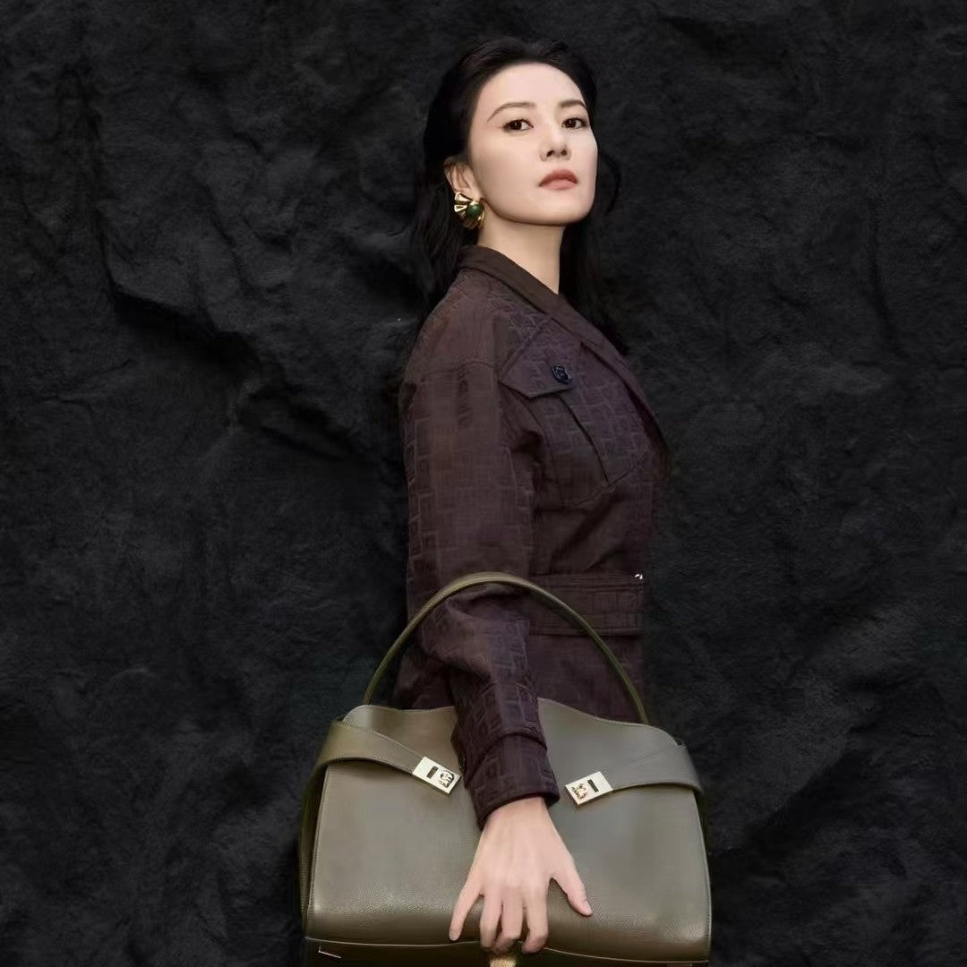 Women's Genuine Leather Large Capacity Fashion Simple Graceful Stitching Bags