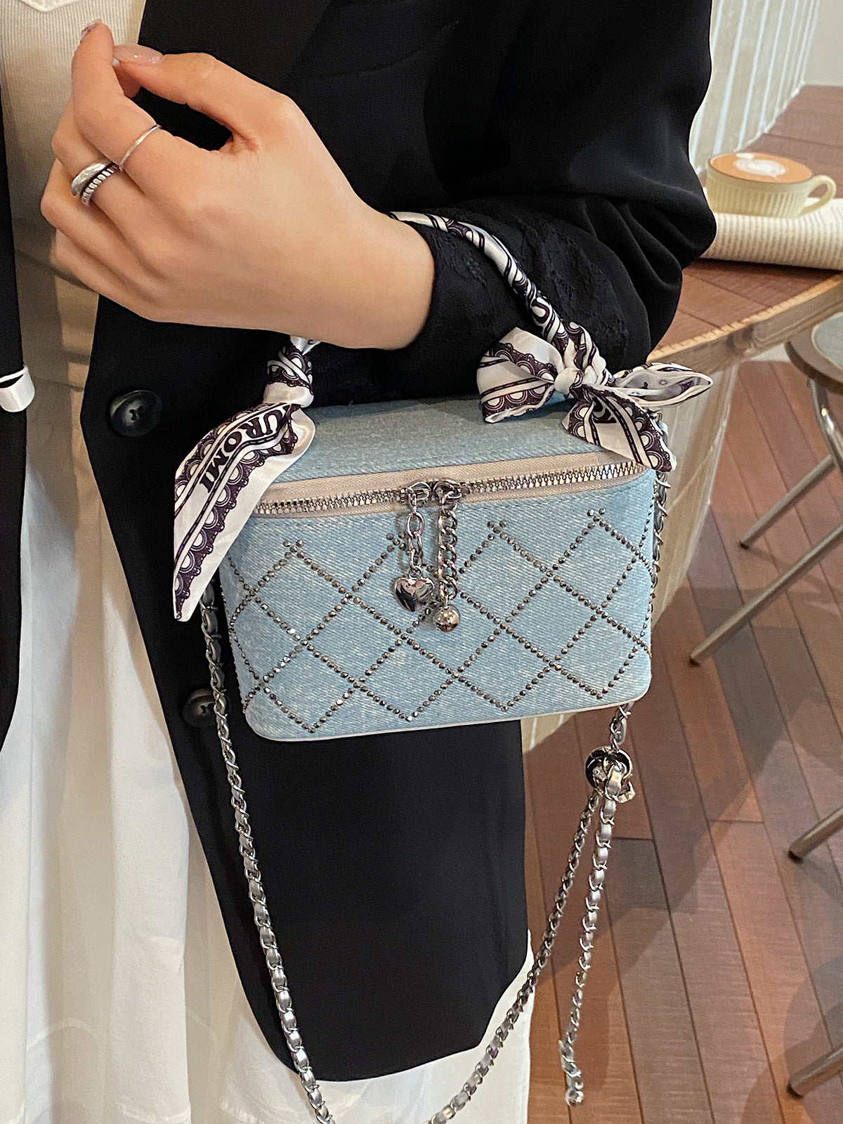 Women's Popular Niche Rhinestone Fashion Chain Portable Small Square Bag