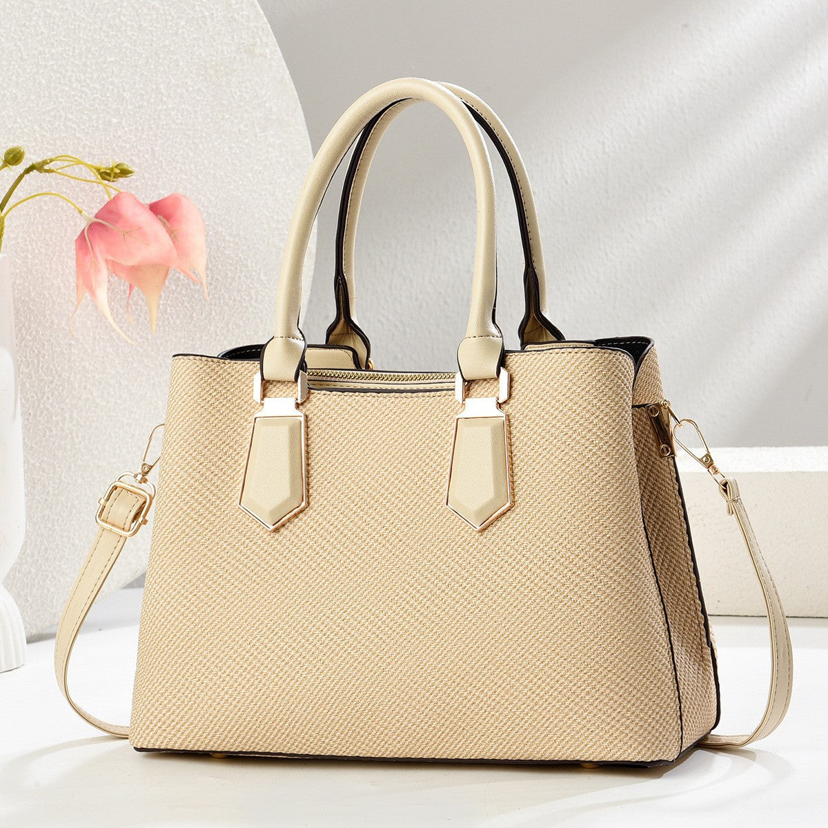 Elegant Women's Spring Texture Versatile Minimalist Women's Handbag