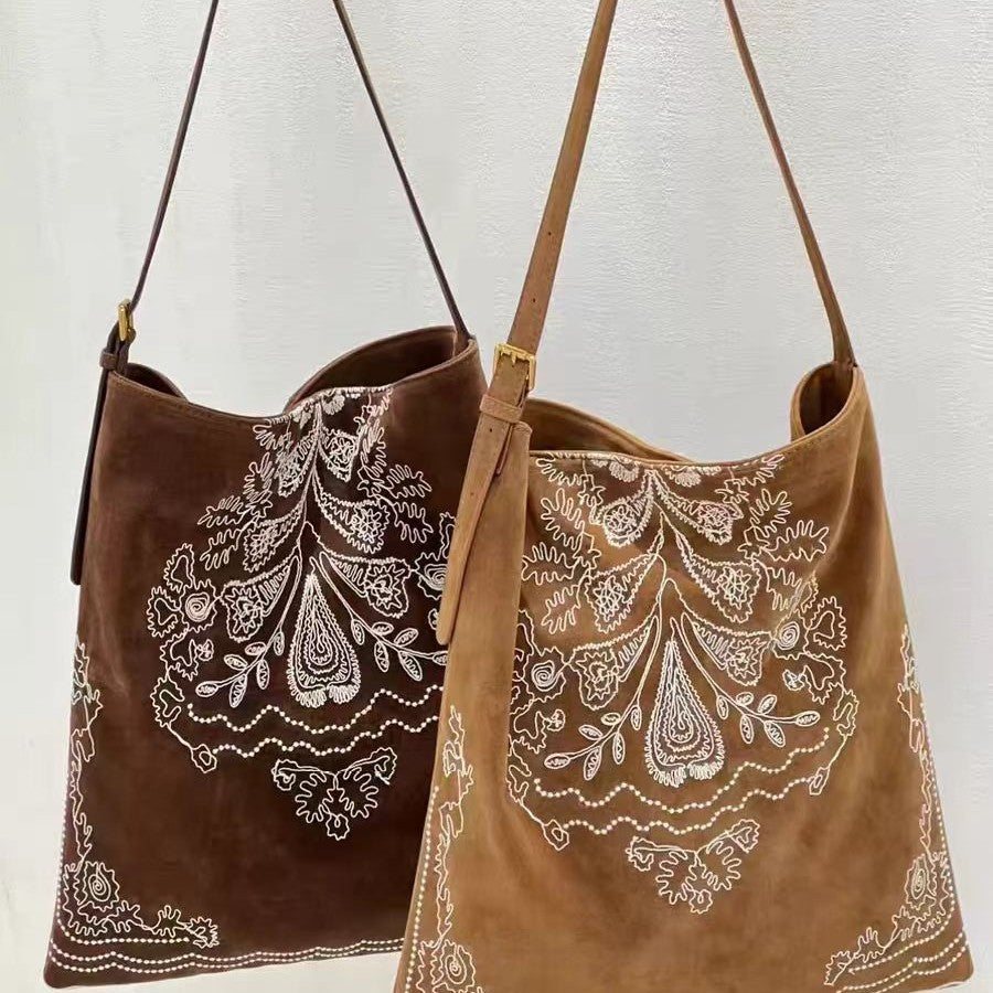 Women's Bohemian Embroidery Matte Leather Beads Large Capacity Retro Easy Matching Women's Shoulder Bag