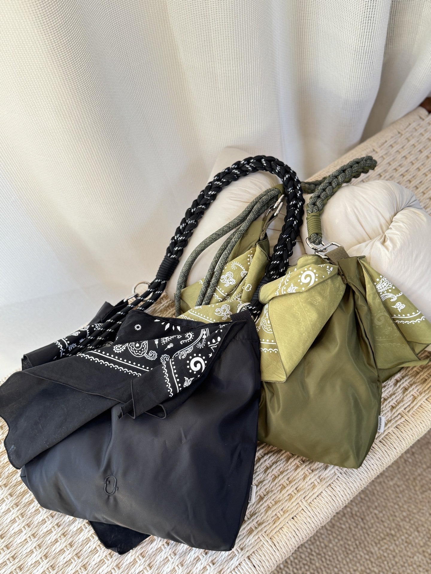 Printed Nylon Canvas Idle Style Large Capacity Women's Shoulder Bag
