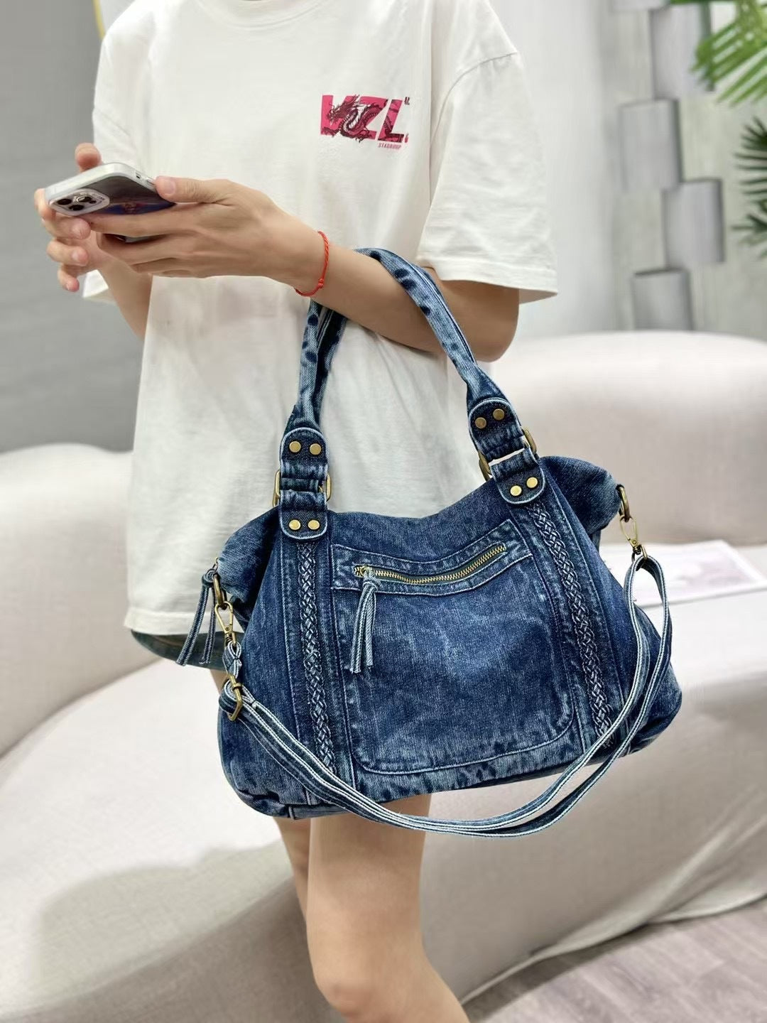 Women's Vintage Large Capacity Fashionable Motorcycle Lazy Hand Women's Handbag
