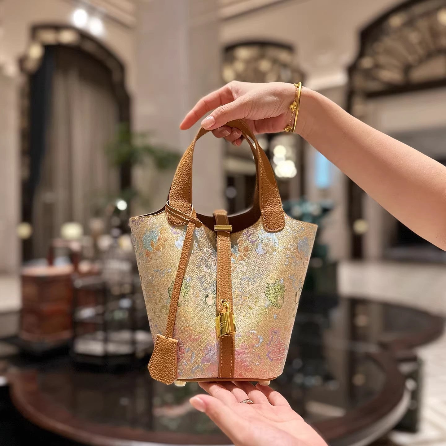 Women's Song Dynasty Brocade Light Luxury Western Style Vegetable Bucket Bags