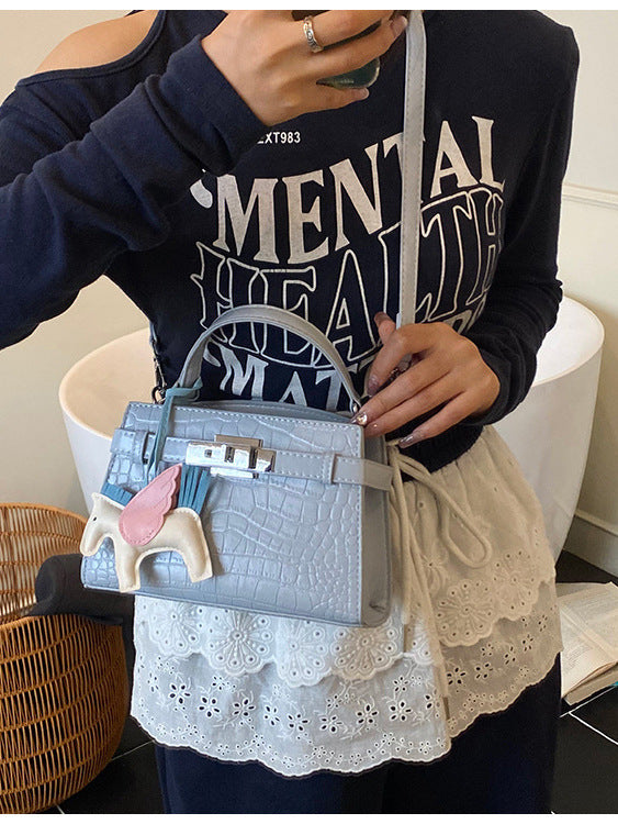 Women's Summer Simple Textured Western Style Niche Commuter Bags