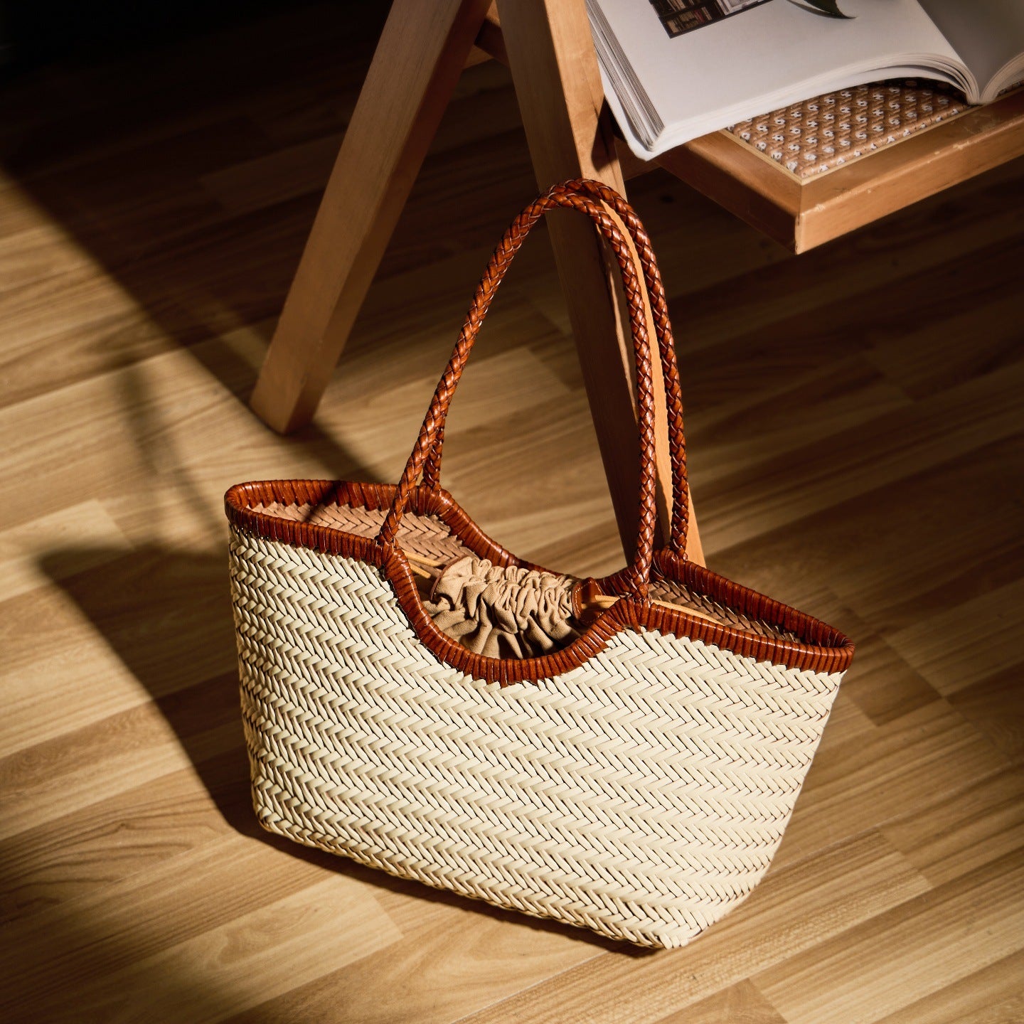 Women's Retro Woven Authentic Leather Weave Vegetable Women's Handbag