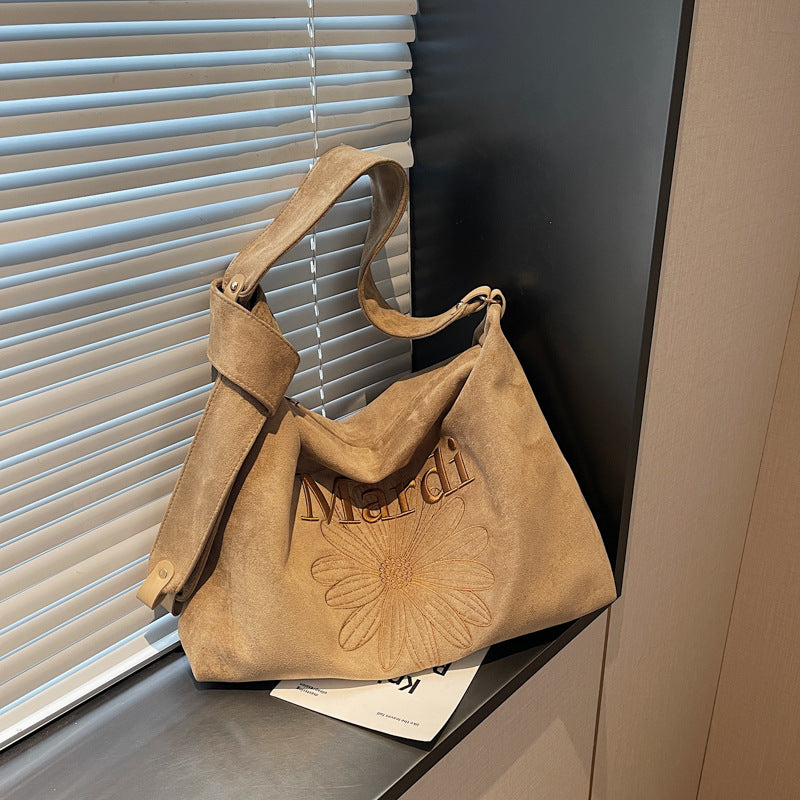 Women's Korean Retro Large Capacity Totes Three-dimensional Embroidered Women's Shoulder Bag