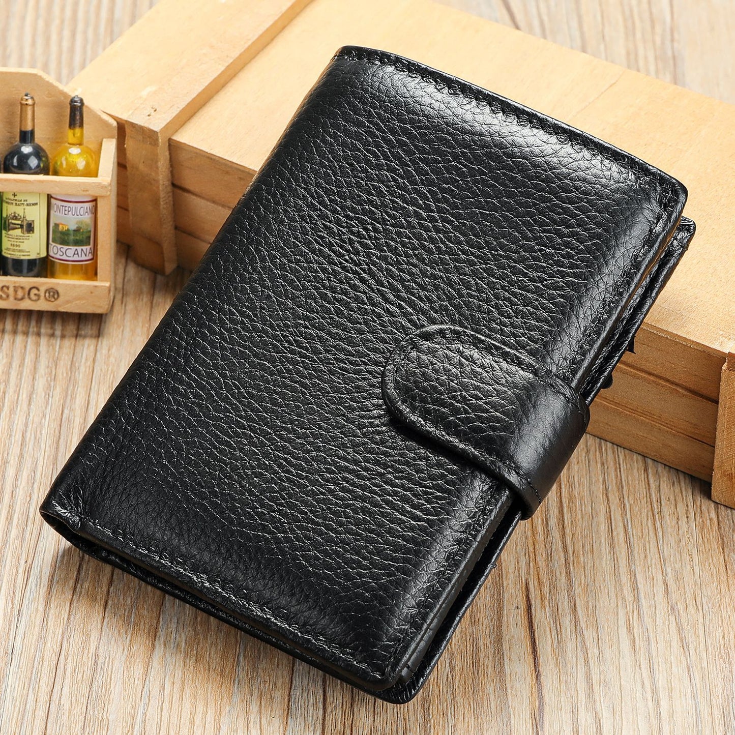 Men's Swiping Retro Large Capacity Leather Men's Wallet