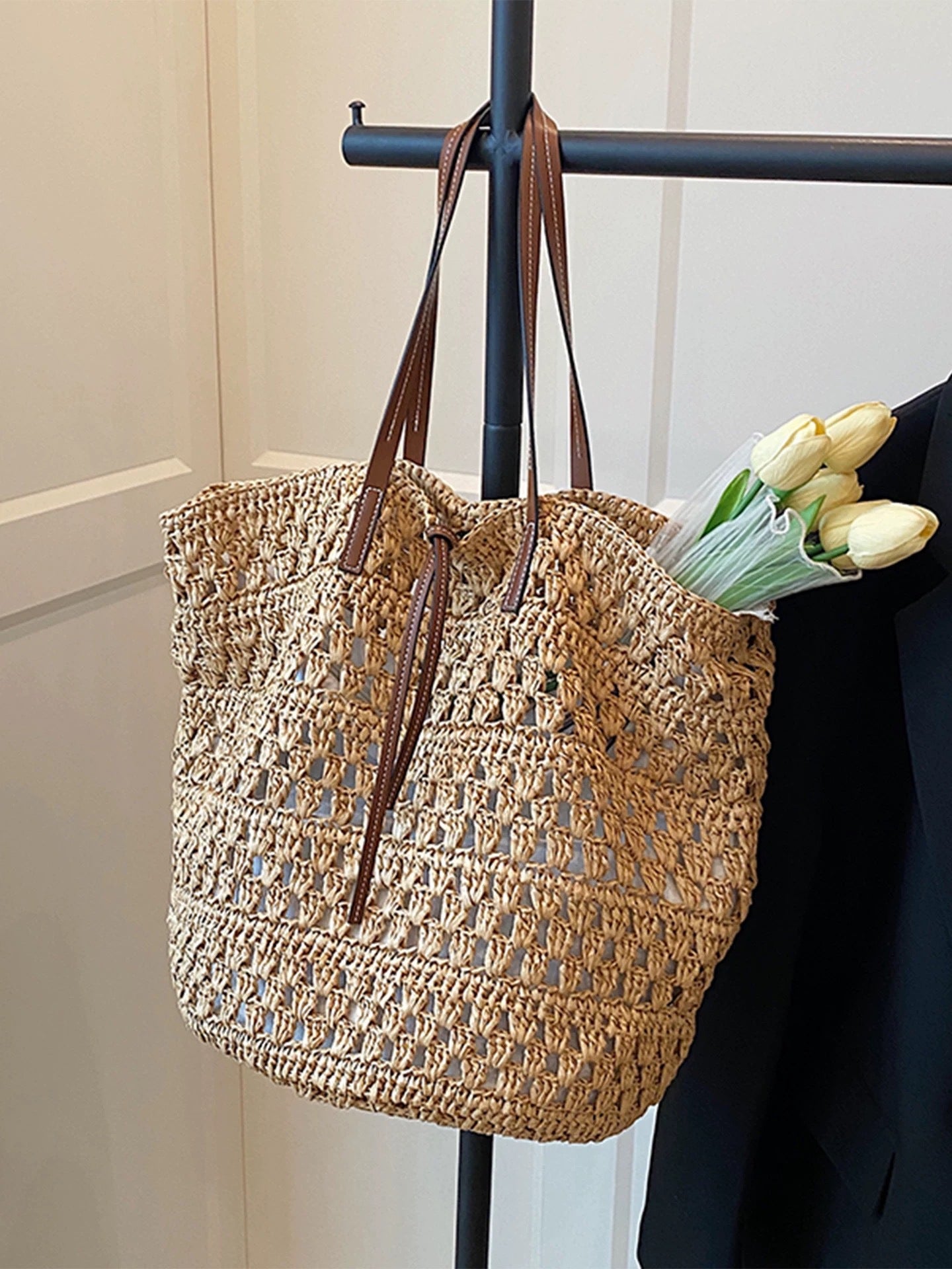 Large Capacity Hollow Woven Straw One Commuter Seaside Women's Shoulder Bag