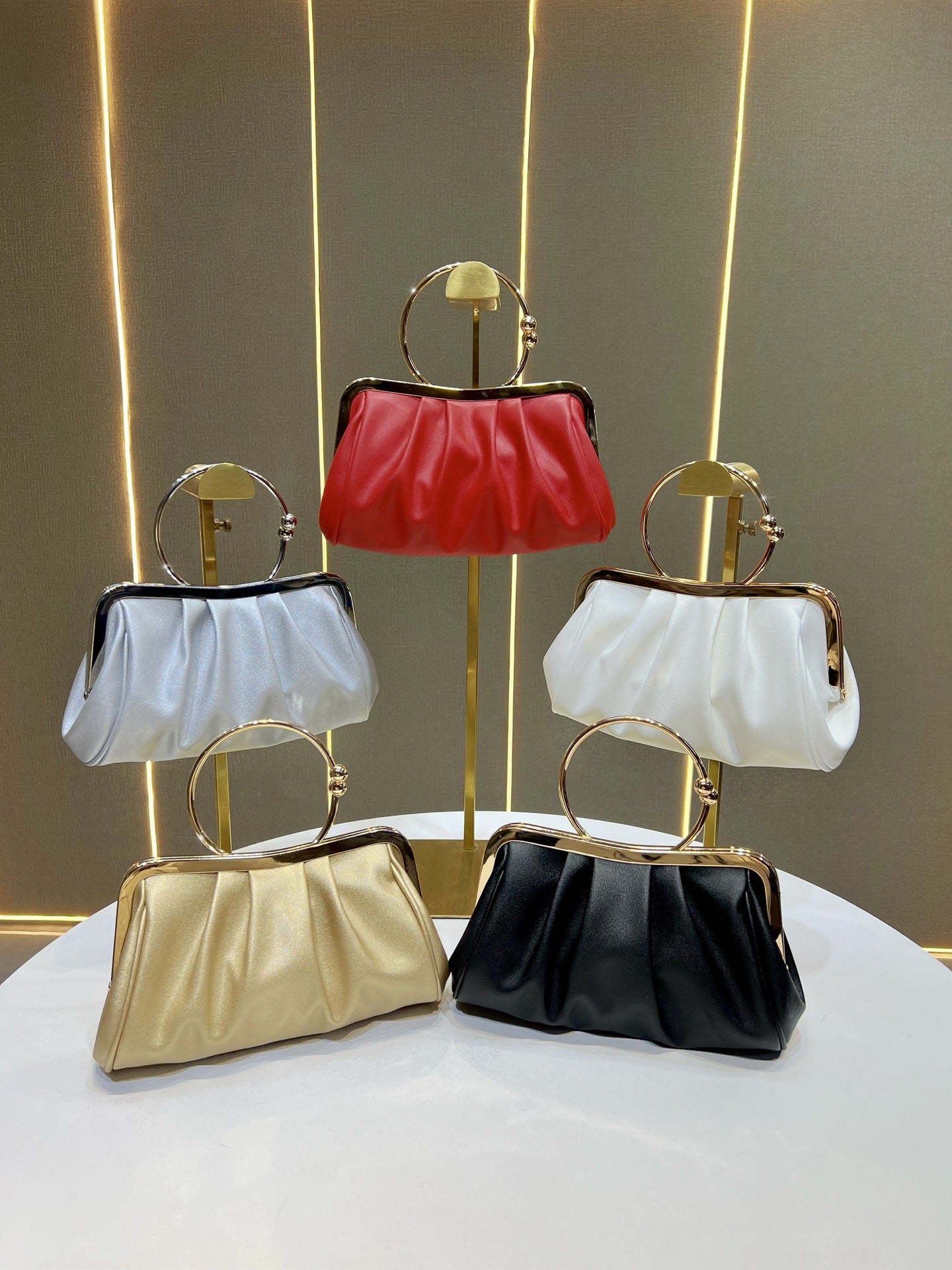 Charming Women's Pleated Fashionable Dress Banquet Dinner Bag