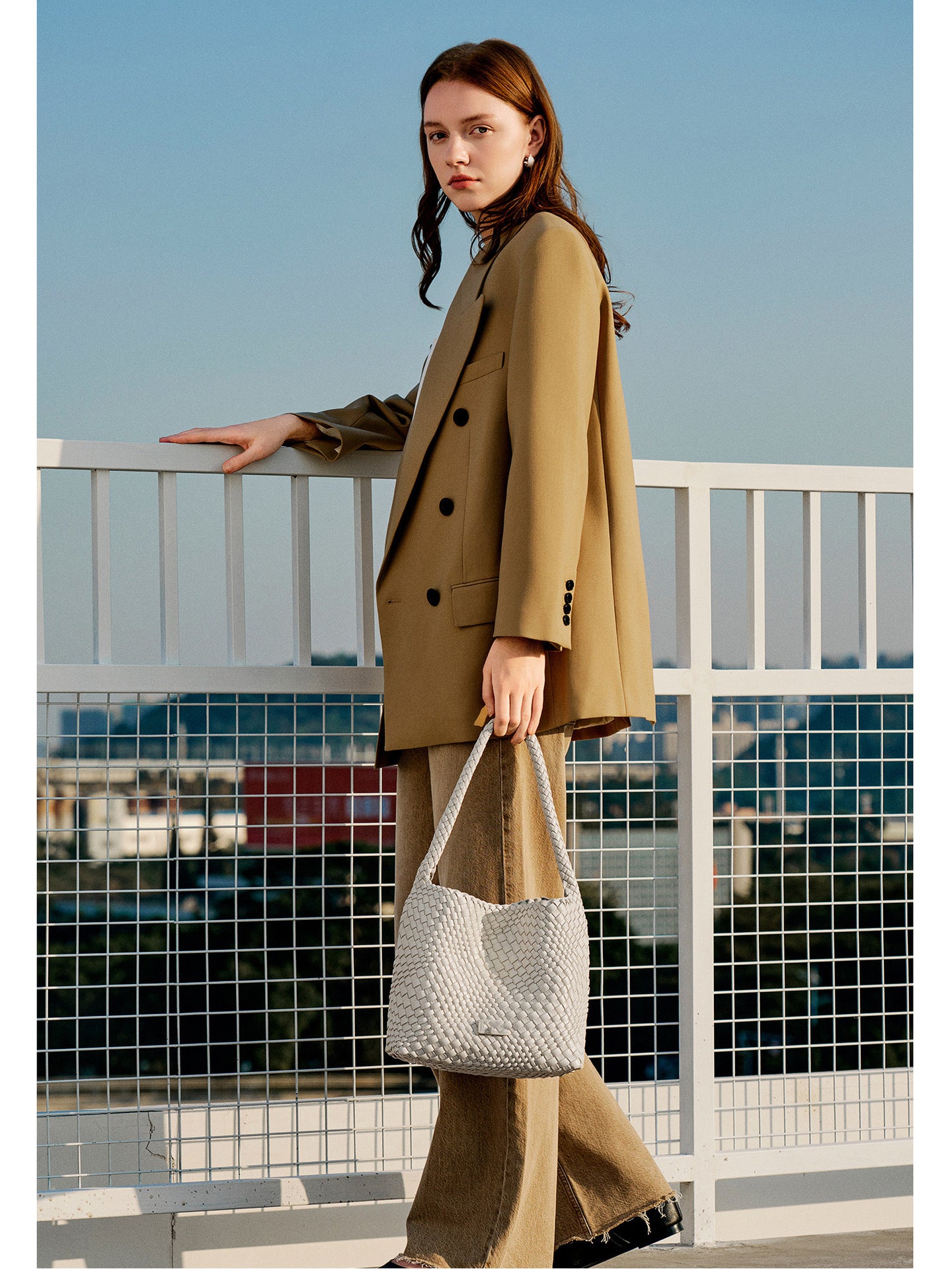Design Hand-woven Fashion Light Luxury Underarm Women's Shoulder Bag