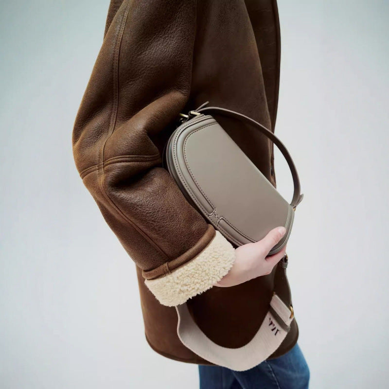 Women's Fashion Design Underarm Vintage Saddle Versatile Bags