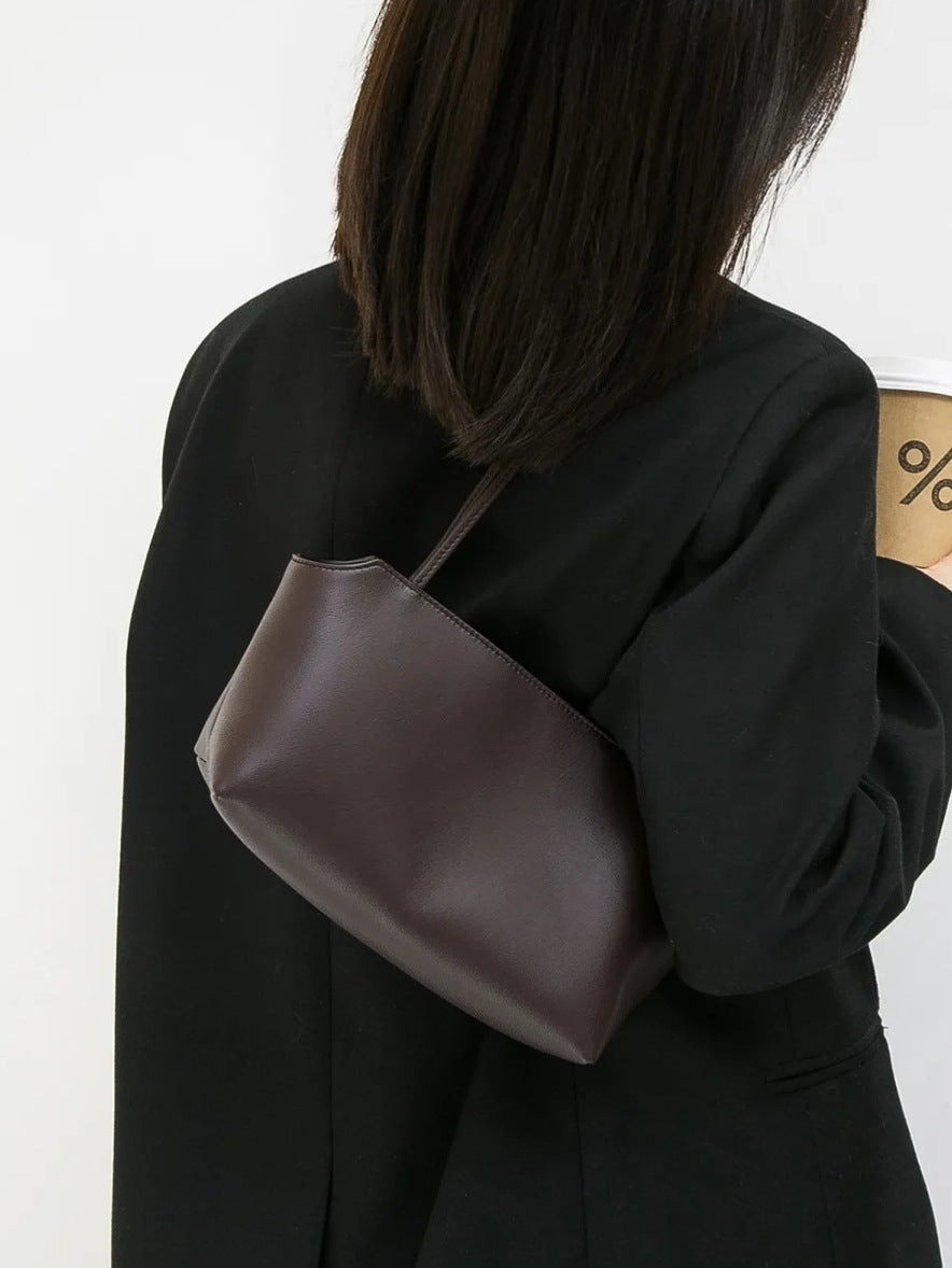 Genuine Leather Retro High Sense Large Capacity Commuter Bags