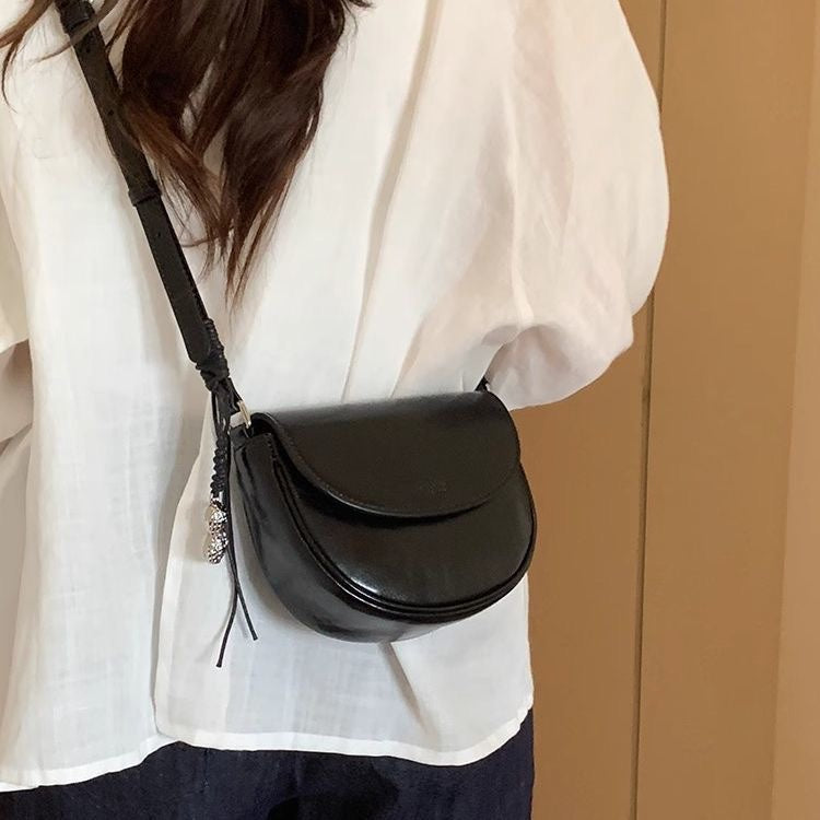 Women's South Style Genuine Leather Milk Chestnut Saddle Retro Women's Shoulder Bag