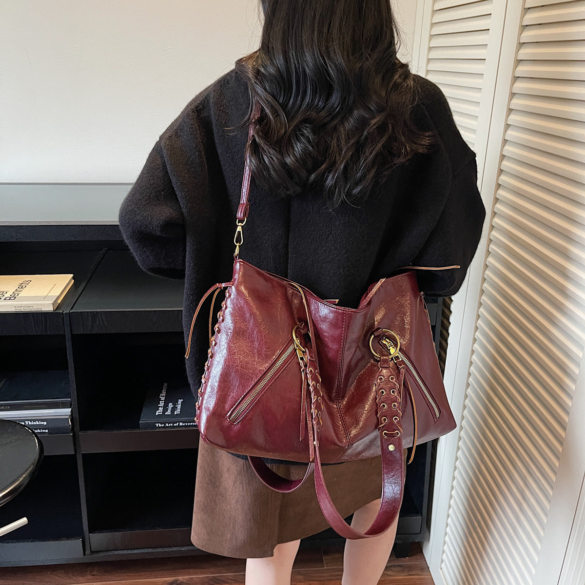 Women's Large Capacity Totes Retro Simple High-grade Affordable Luxury Fashion Women's Shoulder Bag