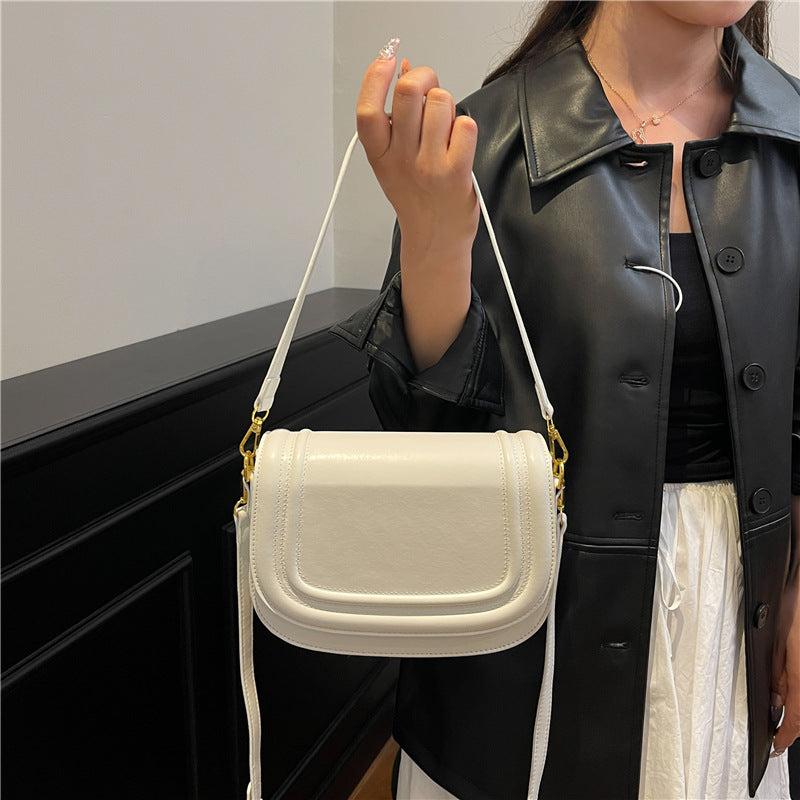 Women's High-grade Saddle Leisure Commute Flip Design Women's Messenger Bag