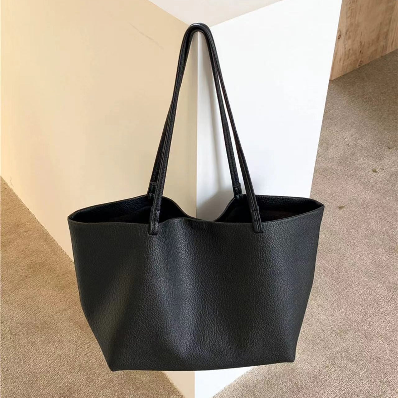 Women's Big Commuter High-grade Large Capacity Soft Women's Shoulder Bag