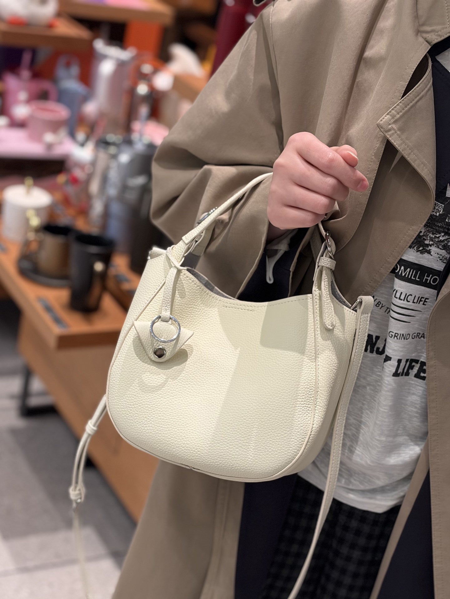 Women's Layer Cowhide Vegetable Basket Design High-grade Genuine Leather Women's Messenger Bag