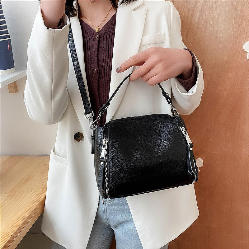 Women's First Layer Cowhide Saddle Genuine Leather Women's Messenger Bag