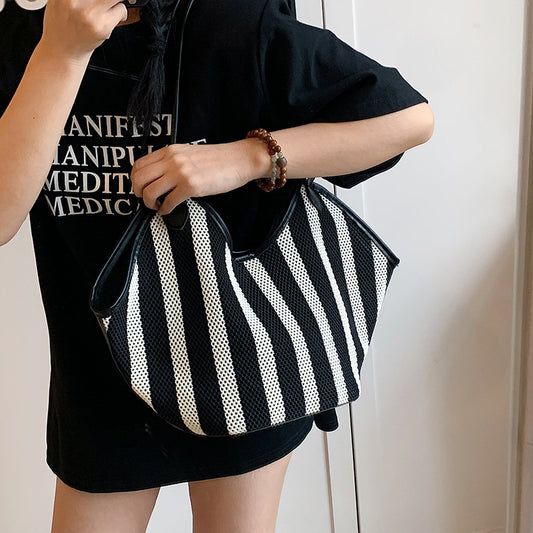 Women's Summer Vertical Striped Underarm Large Capacity Holiday Women's Messenger Bag