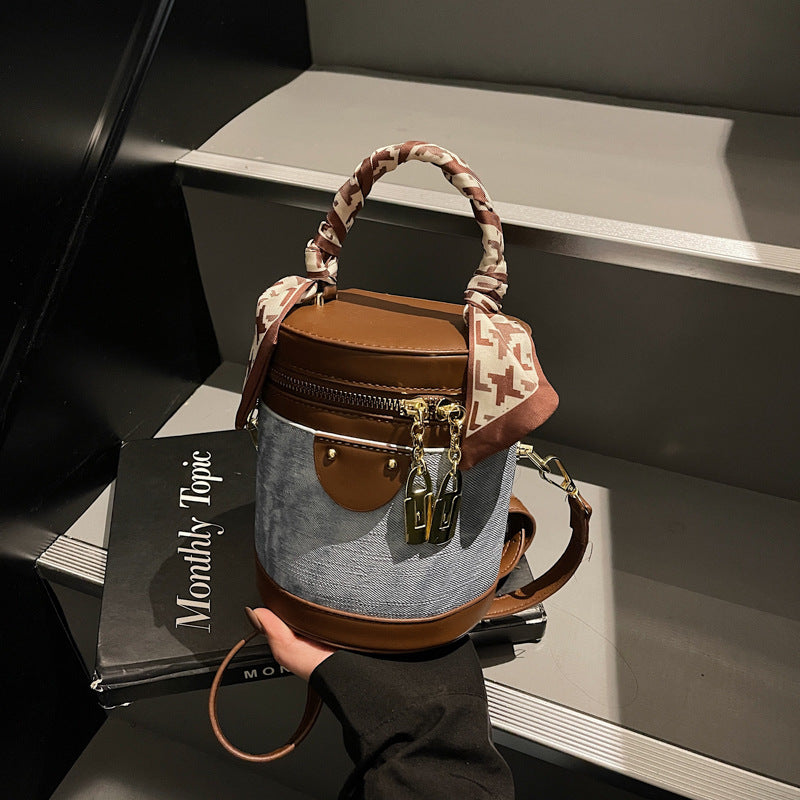 Women's Color Minimalist Portable Round High-grade Western Handbags
