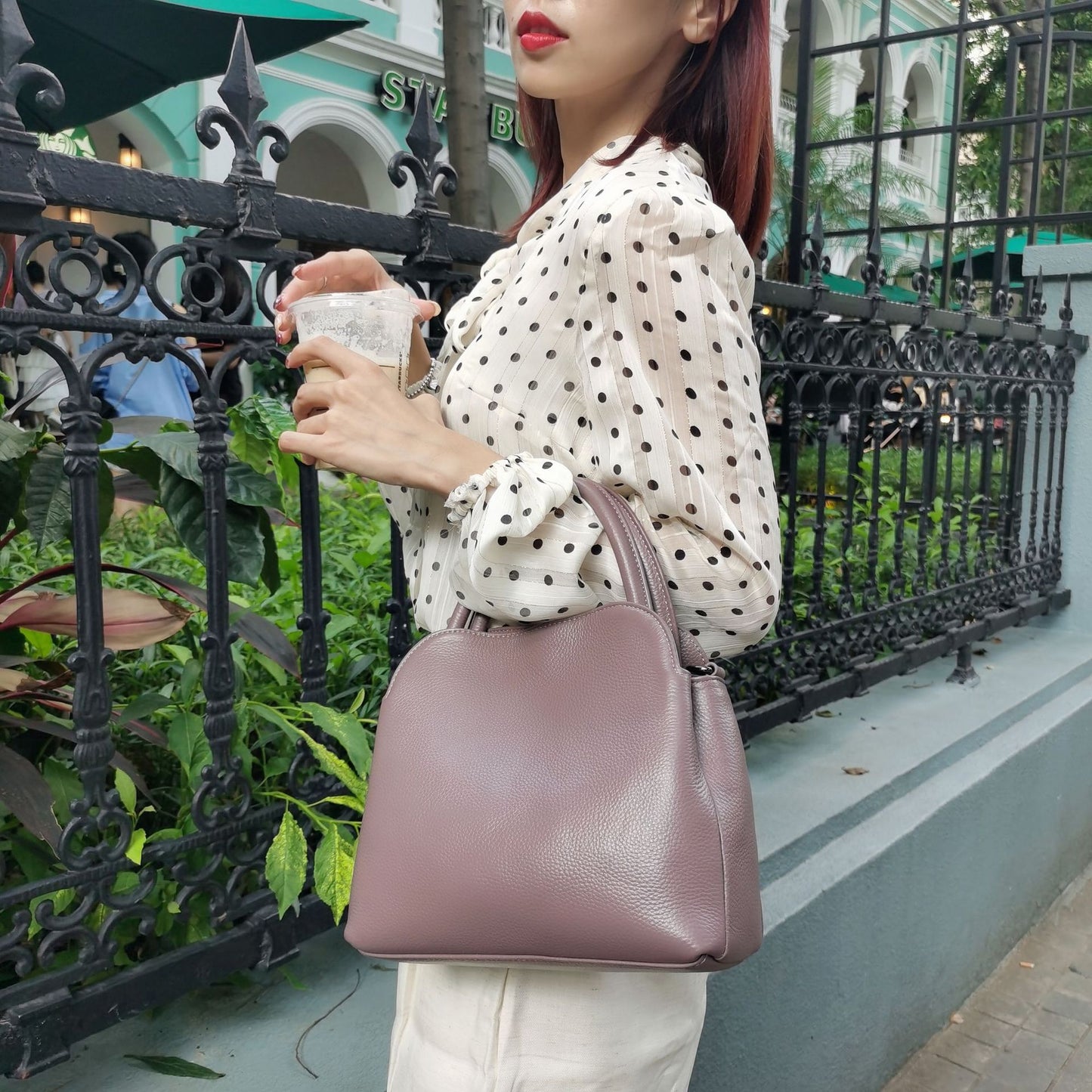 Women's Genuine Leather Large Capacity Soft First Layer Cowhide Commuting Women's Messenger Bag