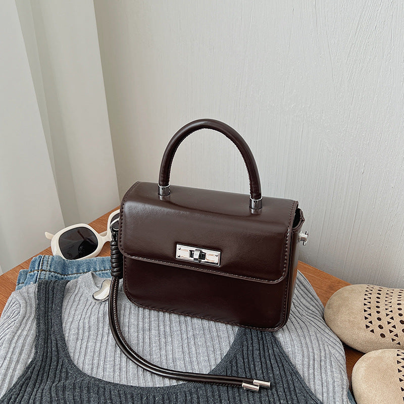 Portable Female Simple Western Style Commuter Shoulder Bags