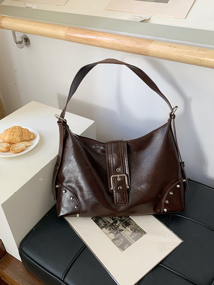 Cool Hot Rivet Underarm Large Capacity Commuter Fashion Minority Women's Shoulder Bag