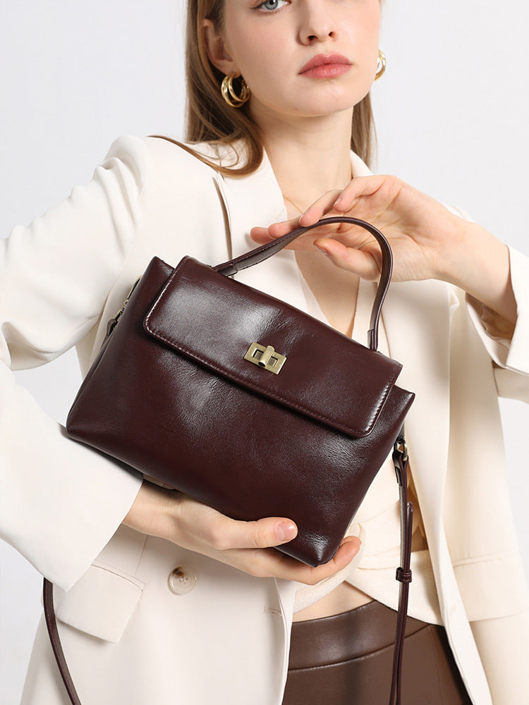 Women's Genuine Leather High-grade Retro Fashion Commuter Women's Messenger Bag
