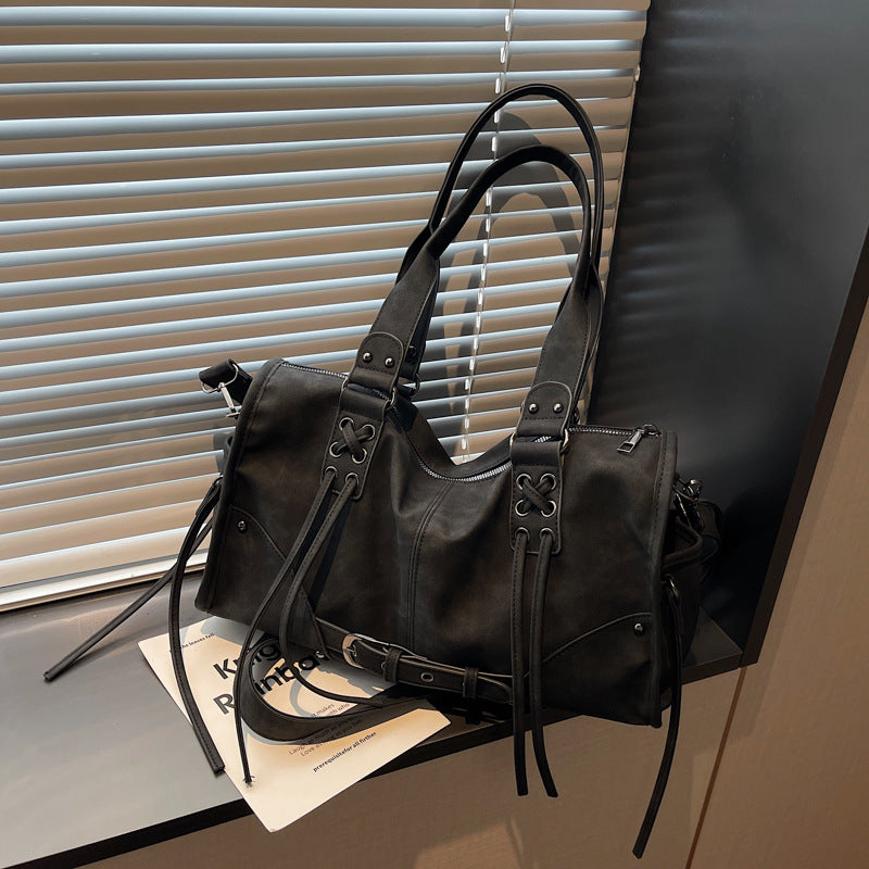 Niche Cool Large Capacity Retro Idle Underarm Bag