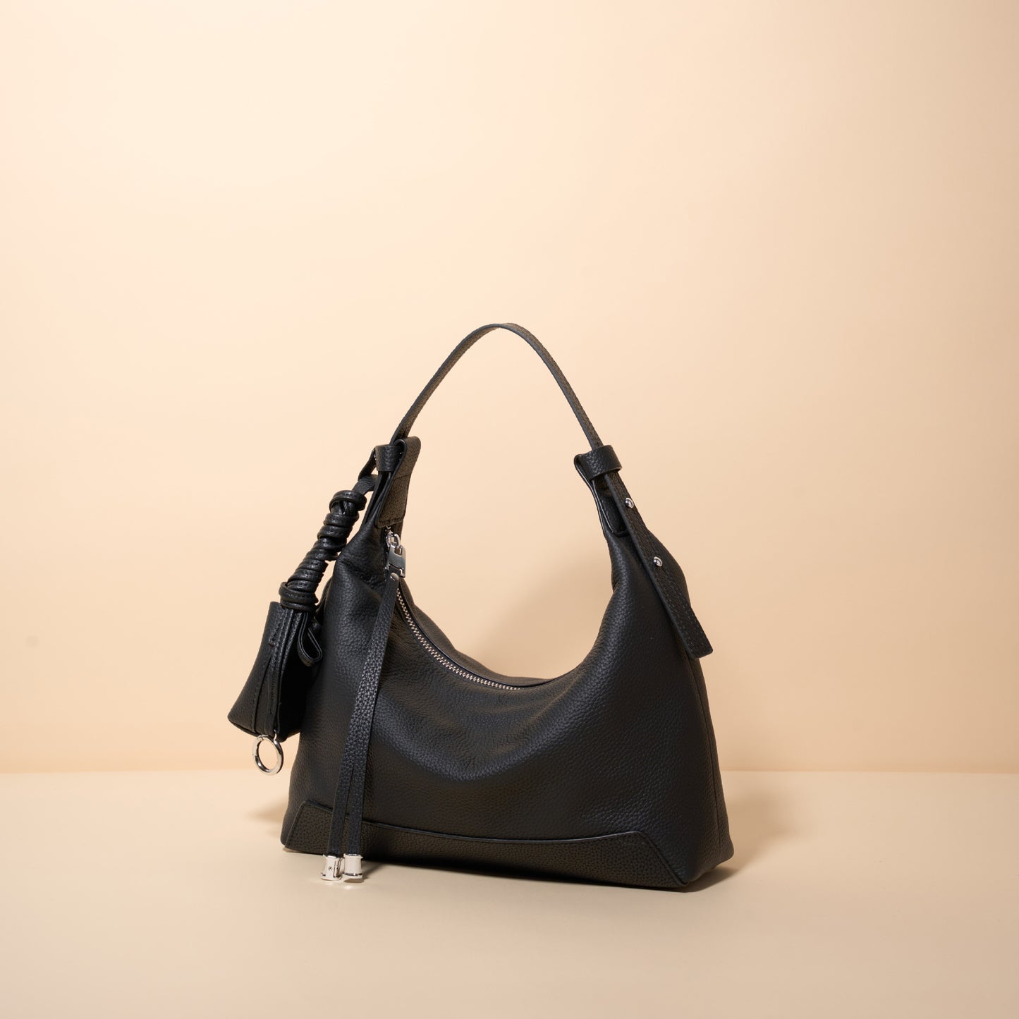 Women's First Layer Leather Large Capacity Mummy Dumpling Fashion Simple Women's Shoulder Bag