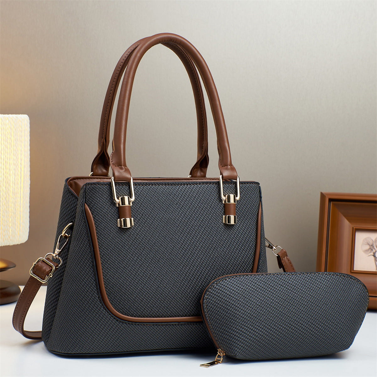 Casual Beautiful Women's Commute Retro Minority Women's Handbag