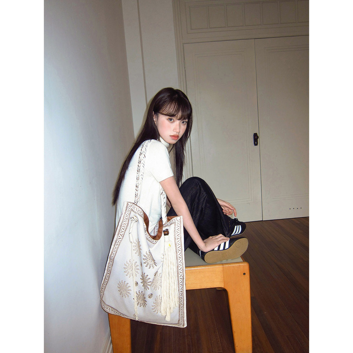Women's Bohemian Vacation Large Capacity Handmade Linen Woven Niche Design Women's Shoulder Bag