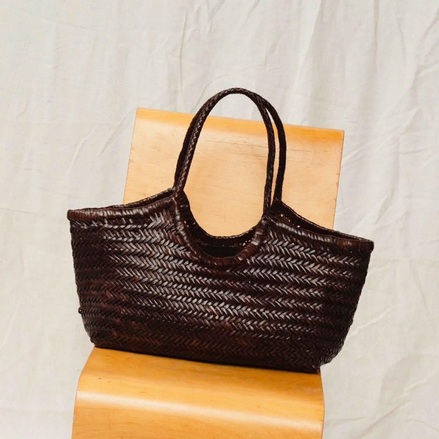 Cowhide Woven Leather French Retro Vegetable Women's Handbag