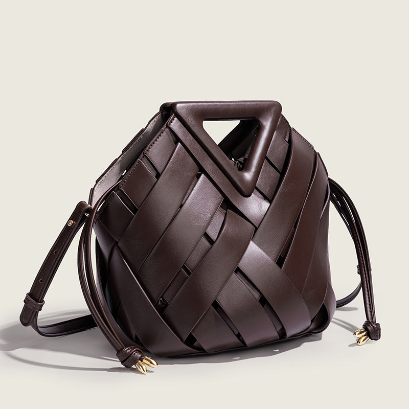 Women's Fashion Woven Hollowed Vegetable Basket Triangle Portable Women's Messenger Bag