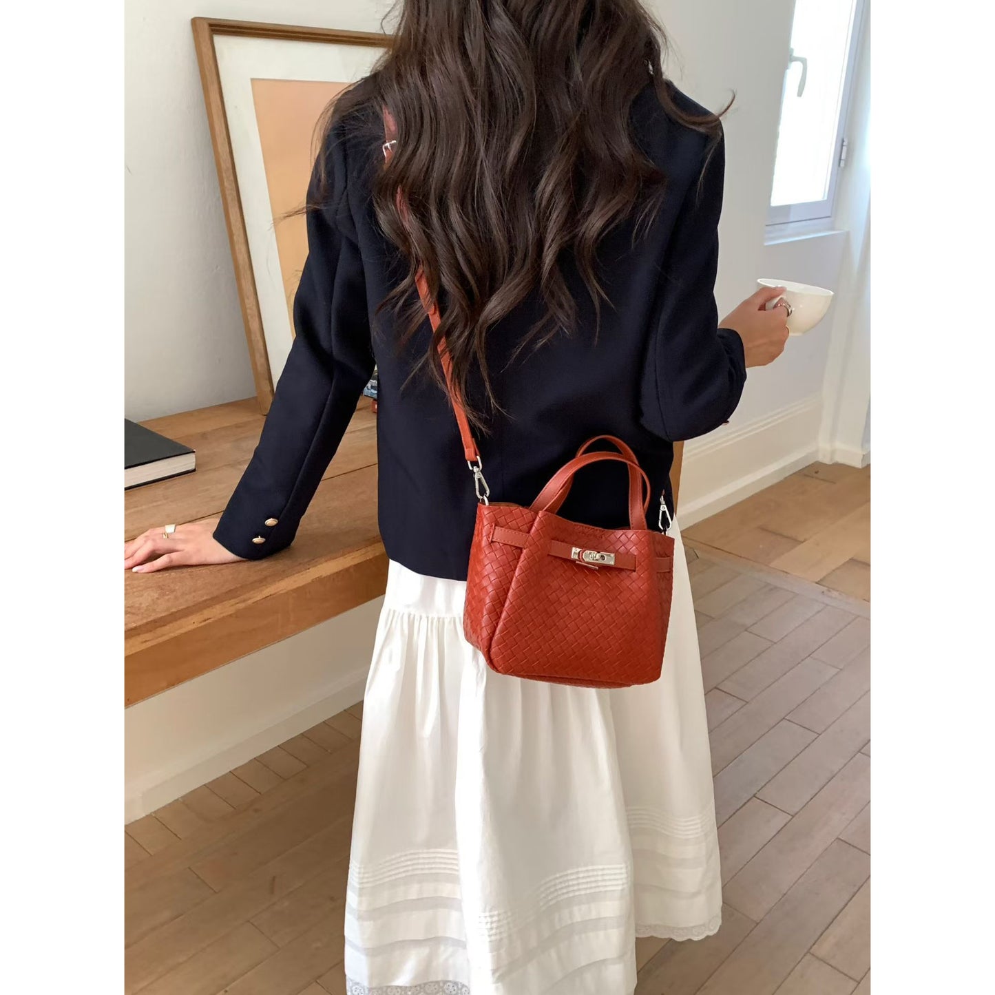 Women's Vintage Woven Pattern Hand Carrying Fashion Women's Handbag