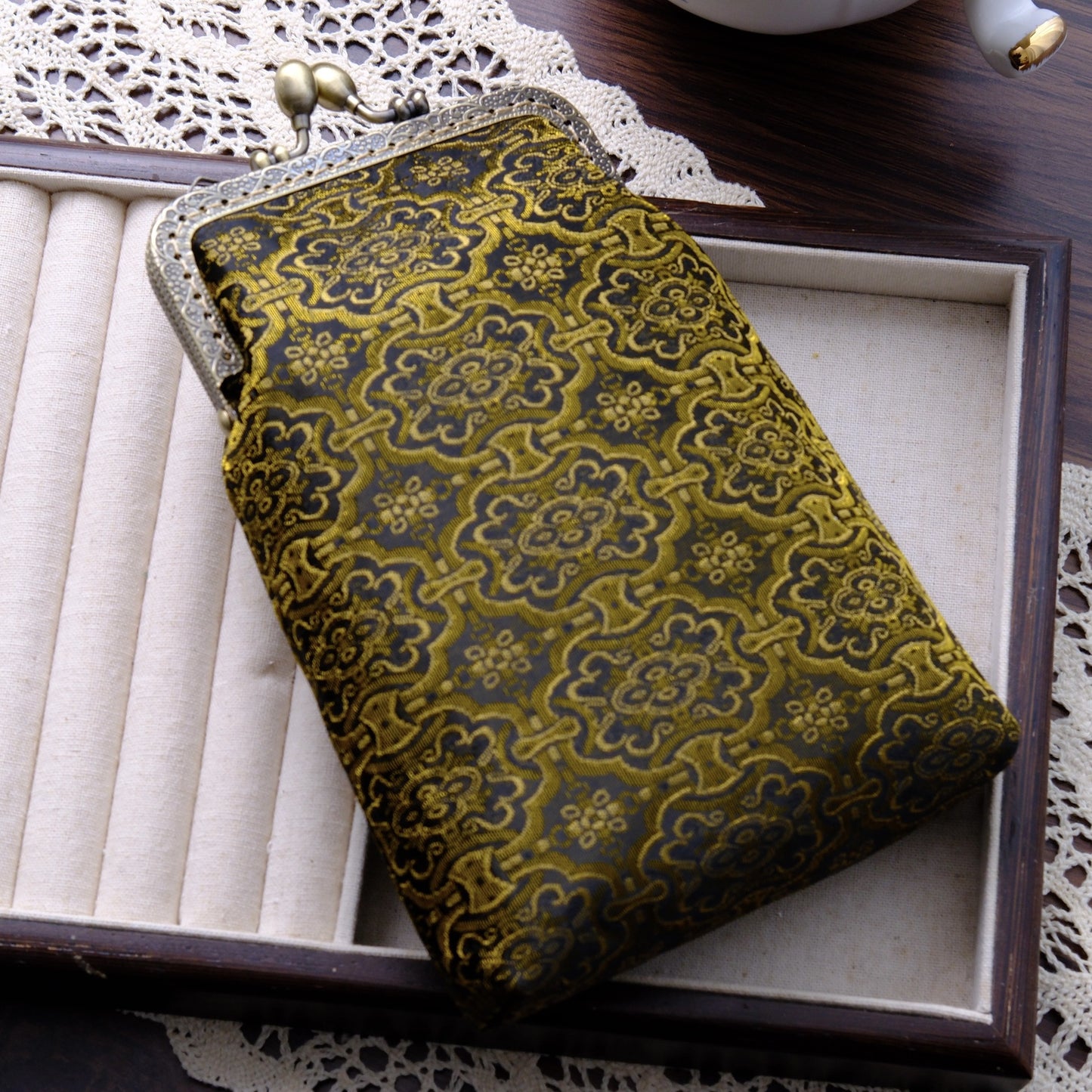 Finished Ancient Style Female Vertical Mobile Retro Tassel Frame Women's Handbag