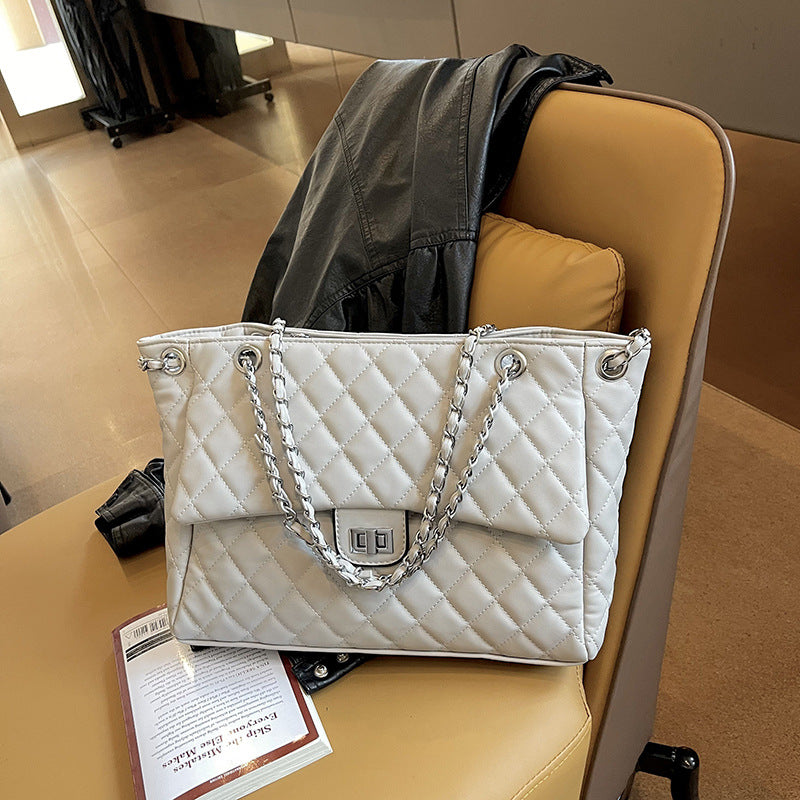 Women's Capacity Chain Underarm Classic Style Rhombus Tote Bag