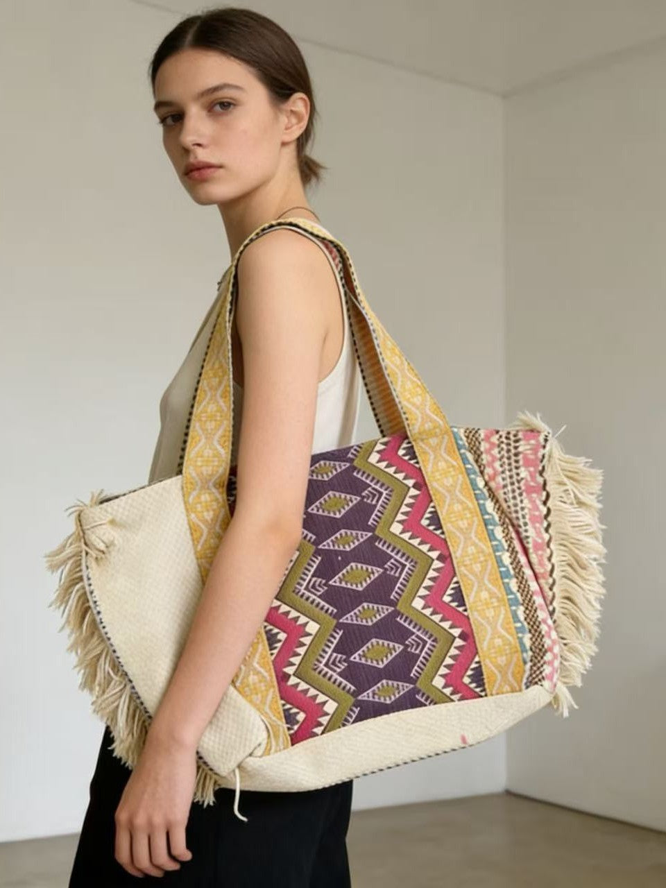 Women's Style Tassel Retro Geometric Pattern Large Capacity Totes Vacation Tote Bag