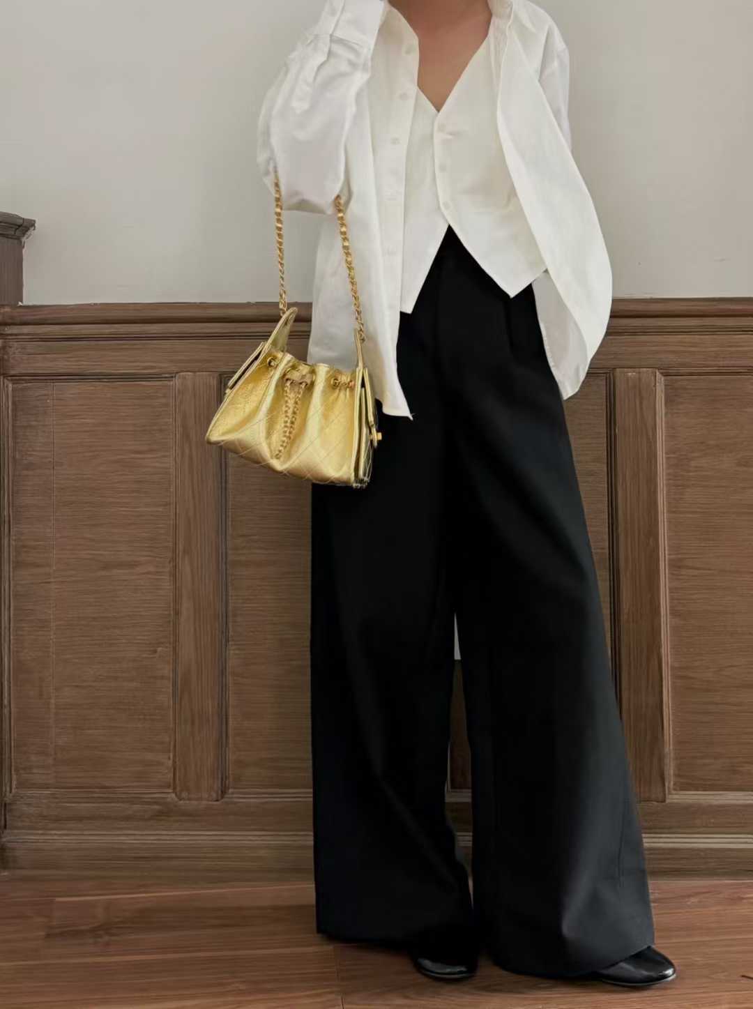Genuine Leather Classic Style Hippie Underarm Gilded Sier Women's Shoulder Bag