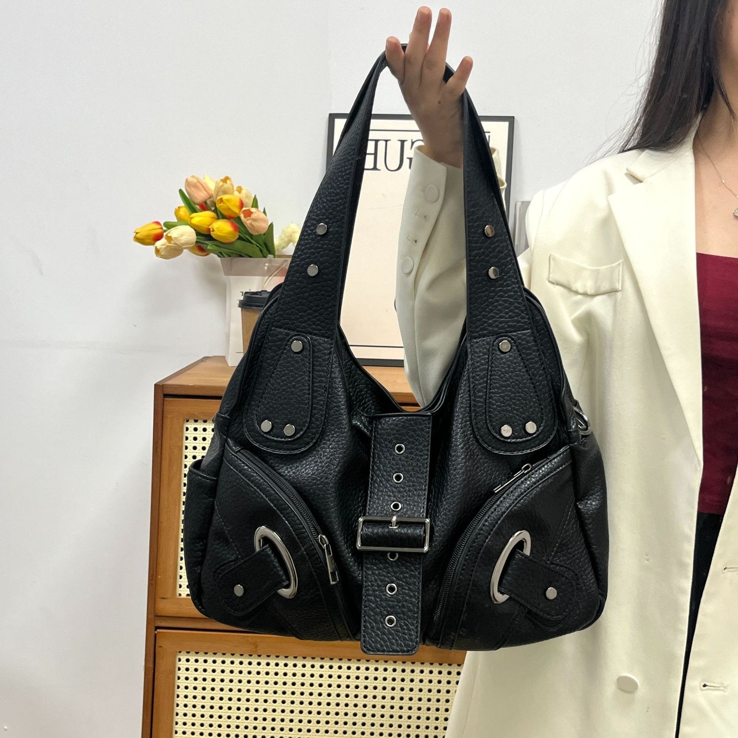 Women's Large Capacity Hot Motorcycle Versatile High-grade Women's Shoulder Bag